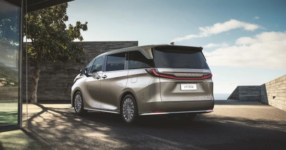 รูปภาพ เลกซัส Lexus LM 500h Executive 6-Seater ปี 2024