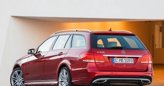 รูปภาพ เมอร์เซเดส-เบนซ์ Mercedes-benz E-Class E 300 BlueTEC Hybrid Estate AMG Dynamic ปี 2013