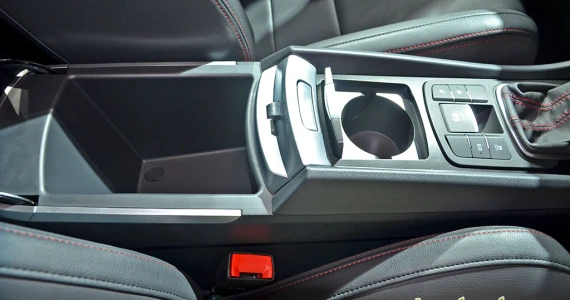 รูปภาพ เอ็มจี MG 6 1.8 X Turbo Sunroof DCT ปี 2015