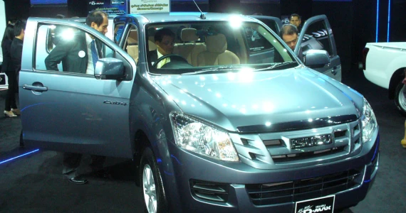 รูปภาพ อีซูซุ Isuzu D-MAX Cab 4 2.5 S ปี 2011