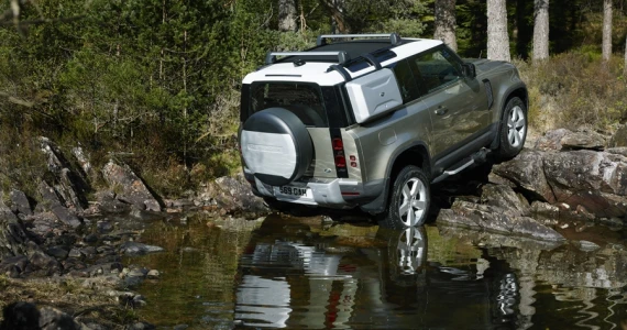 รูปภาพ แลนด์โรเวอร์ Land Rover Defender 90 Petrol 2.0 SE Ingenium ปี 2020