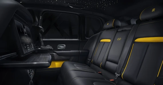 รูปภาพ โรลส์-รอยซ์ Rolls-Royce-Cullinan Black Badge-ปี 2022