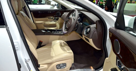 รูปภาพ จากัวร์ Jaguar XJ 2.0 Premium Luxury ปี 2013