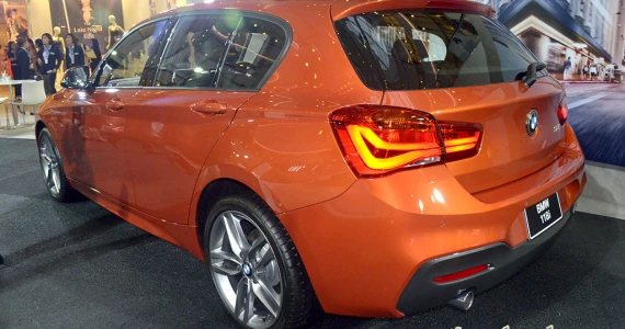 รูปภาพ บีเอ็มดับเบิลยู BMW Series 1 118i Sport ปี 2015
