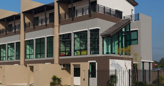 รูปภาพ เออเบิร์นธารา เอสพาสิโอ ประชาอุทิศ 76 (UrbanTara espac-i-o Pracha-uthit 76)