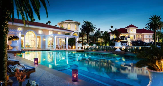 รูปภาพ โกลเด้น เลเจ้นด์ สาทร-กัลปพฤกษ์ (Golden Legend)