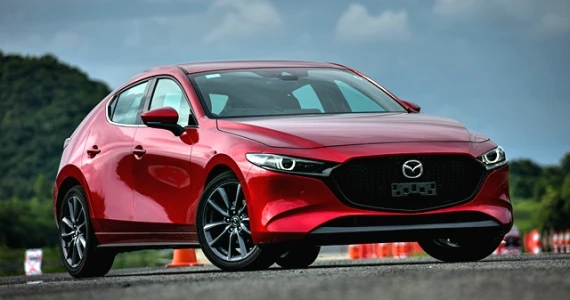 รูปภาพ มาสด้า Mazda 3 2.0 C FASTBACK 2019 ปี 2019