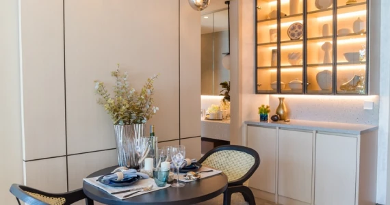 รูปภาพ อารมณ์ วงศ์อมาตย์ (AROM WONGAMAT)