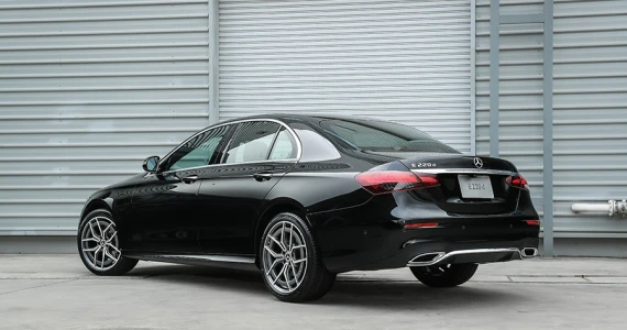 รูปภาพ เมอร์เซเดส-เบนซ์ Mercedes-benz E-Class 220 d AMG Sport ปี 2021