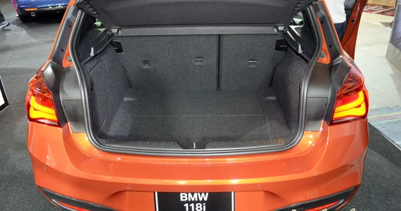 รูปภาพ บีเอ็มดับเบิลยู BMW Series 1 118i Sport ปี 2015