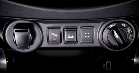 รูปภาพ นิสสัน Nissan Navara King Cab E 6MT ปี 2024