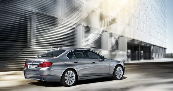 รูปภาพ บีเอ็มดับเบิลยู BMW Series 5 523i ปี 2010