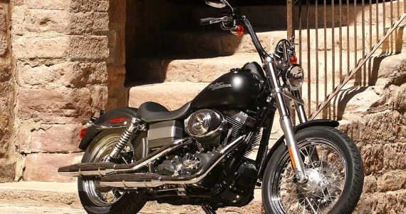 รูปภาพ ฮาร์ลีย์-เดวิดสัน Harley-Davidson Dyna Street Bob ปี 2016