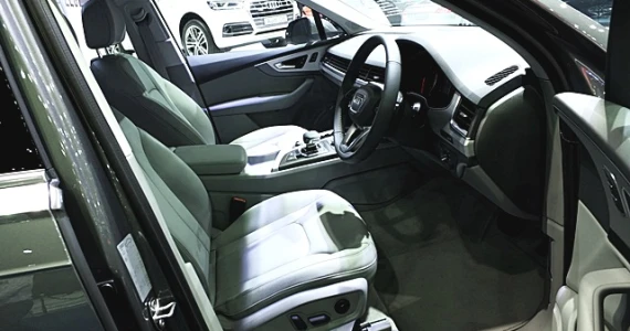 รูปภาพ อาวดี้ Audi Q7 45 TFSI quattro S line ปี 2017
