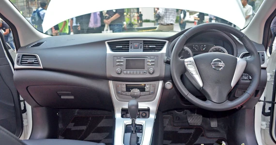 รูปภาพ นิสสัน Nissan Pulsar 1.6 SV ปี 2013