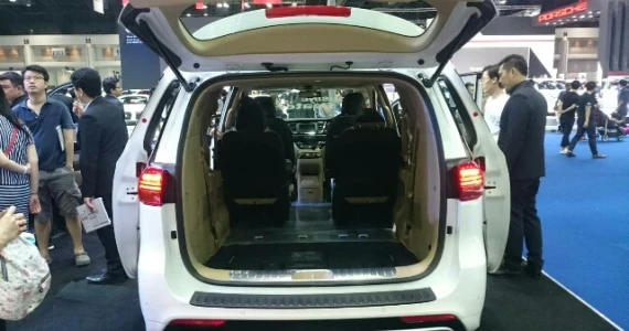 รูปภาพ เกีย KIA Grand Carnival Limousine (SXL) ปี 2017