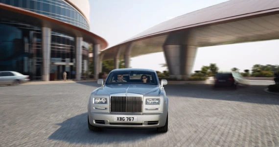 รูปภาพ โรลส์-รอยซ์ Rolls-Royce-Phantom Series II Standard-ปี 2012