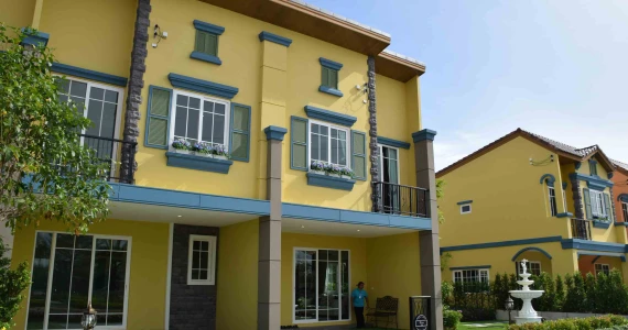 รูปภาพ โกลเด้น ทาวน์ ศรีราชา-อัสสัมชัญ (Golden Town Sriracha - Assumption)