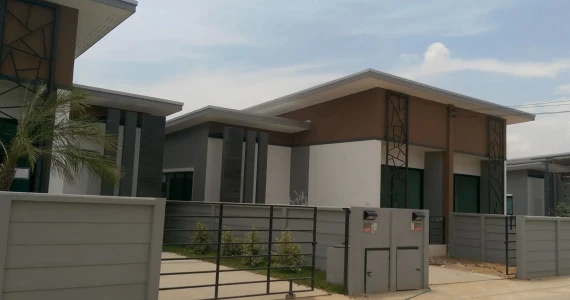 รูปภาพ บ้านร็อคการ์เด้น 3 (บีอาร์ @ แอโร) กรุงเทพฯ (Rock Garden 3 BR @ Aero)