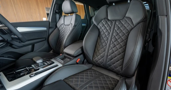 รูปภาพ อาวดี้ Audi Q5 55 TFSI e quattro S line Black Edition ปี 2022