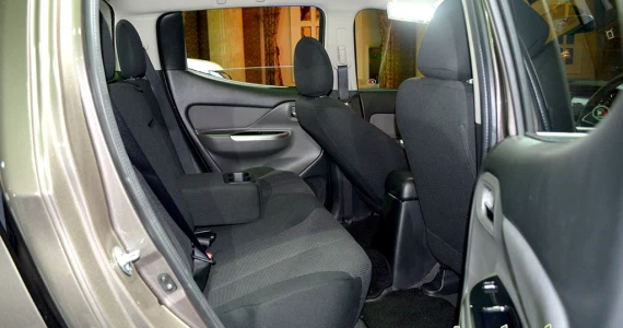 รูปภาพ มิตซูบิชิ Mitsubishi Triton Plus Double Cab 2.4 MIVEC GLS-Ltd. M/T ปี 2017