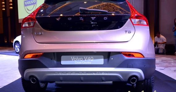 รูปภาพ วอลโว่ Volvo V40 D4 Cross Country ปี 2016