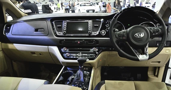 รูปภาพ เกีย KIA Grand Carnival Limousine (SXL) ปี 2017