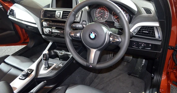 รูปภาพ บีเอ็มดับเบิลยู BMW Series 1 118i Sport ปี 2015