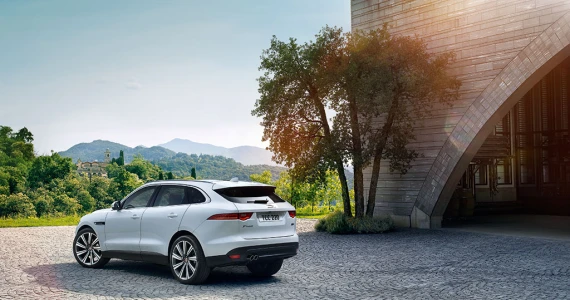 รูปภาพ จากัวร์ Jaguar F-Pace 2.0 Portfolio ปี 2016