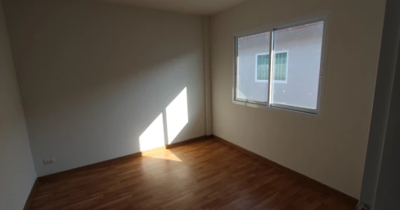 รูปภาพ ไอคอน ทาวน์ อ่างศิลา (Icon Town Ang Sila)