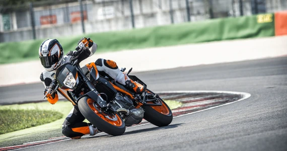 รูปภาพ เคทีเอ็ม KTM 690 Duke R ปี 2016
