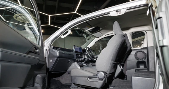 รูปภาพ โตโยต้า Toyota Hilux Travo Smart Cab 4TREX 2.8 Premium MT ปี 2025