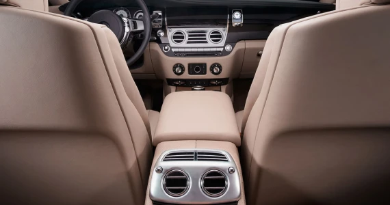 รูปภาพ โรลส์-รอยซ์ Rolls-Royce Wraith Standard ปี 2013