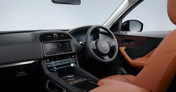รูปภาพ จากัวร์ Jaguar F-Pace 2.0 Portfolio ปี 2016