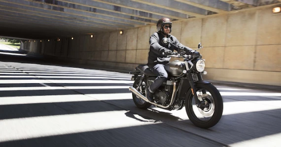 รูปภาพ ไทรอัมพ์ Triumph Street Twin ปี 2021