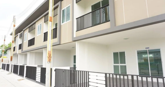 รูปภาพ บูรพา เมาน์เท่น	(Burapha Mountain)