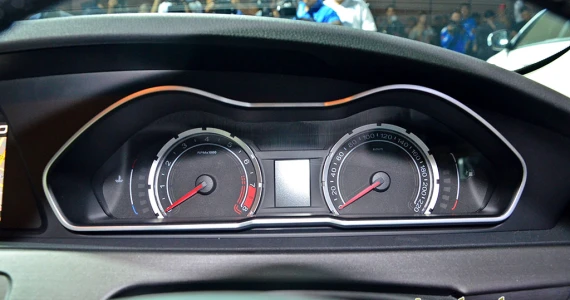 รูปภาพ เอ็มจี MG 6 1.8 D Turbo Sunroof DCT Fastback ปี 2015