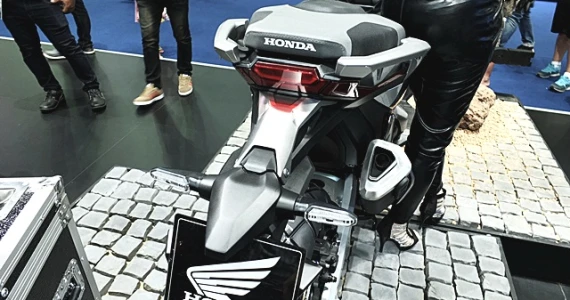 รูปภาพ ฮอนด้า Honda X-ADV DCT 2017 ปี 2017