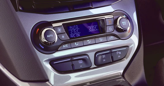 รูปภาพ ฟอร์ด Ford Focus 4Dr 2.0L Ti-VCT GDi Titanium+ PowerShift AT ปี 2012
