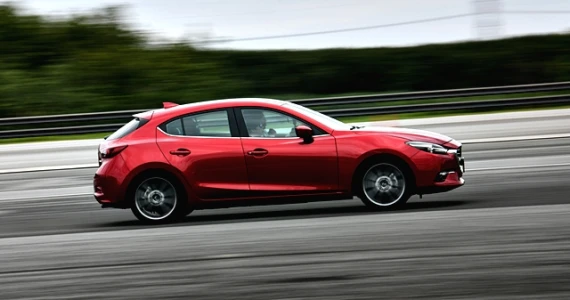 รูปภาพ มาสด้า Mazda 3 2.0 C FASTBACK 2019 ปี 2019
