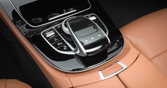รูปภาพ เมอร์เซเดส-เบนซ์ Mercedes-benz E-Class E 300 e Avantgarde ปี 2019