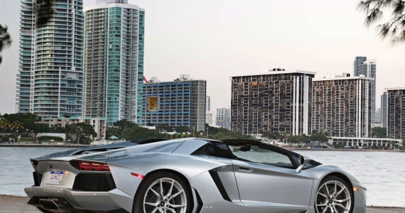 รูปภาพ ลัมโบร์กินี Lamborghini Aventador LP700-4 ปี 2012