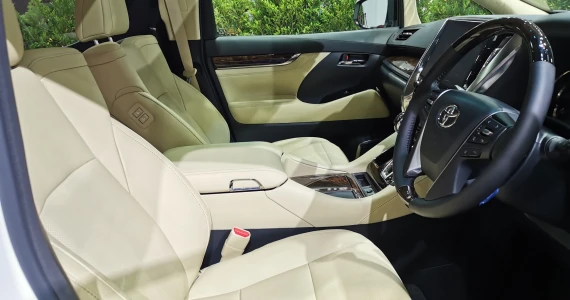 รูปภาพ โตโยต้า Toyota Alphard Vellfire 2.5 ปี 2020