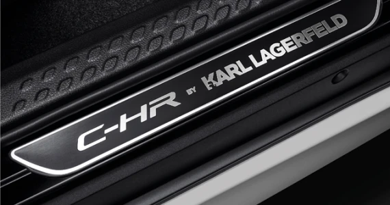 รูปภาพ โตโยต้า Toyota C-HR Karl Lagerfeld Limited Edition ปี 2020