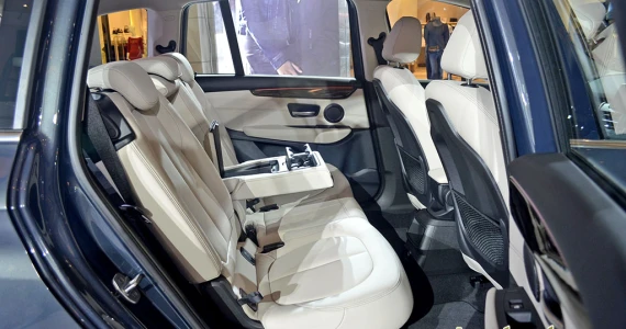 รูปภาพ บีเอ็มดับเบิลยู BMW Series 2 218i Gran Tourer Luxury ปี 2015
