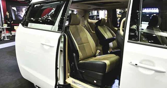 รูปภาพ เกีย KIA Grand Carnival Limousine (SXL) ปี 2017