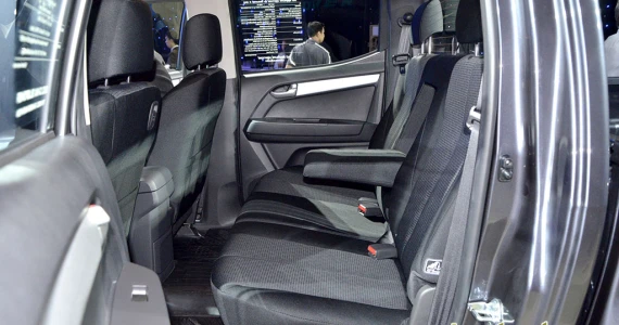 รูปภาพ อีซูซุ Isuzu D-MAX Hi-Lander 4-Door 1.9 Ddi L Blue Power ปี 2015