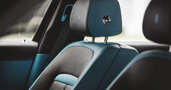 รูปภาพ โรลส์-รอยซ์ Rolls-Royce-Ghost Black Badge-ปี 2023