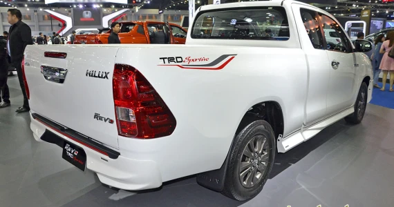 รูปภาพ โตโยต้า Toyota Revo Smart Cab 2.4 TRD Sportivo ปี 2016