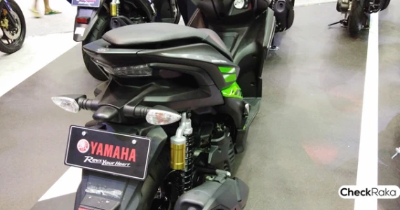 รูปภาพ ยามาฮ่า Yamaha Aerox 155 R Version MY18 ปี 2017